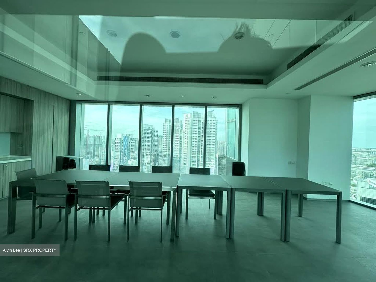 Arc 380 (D8), Office #593424911